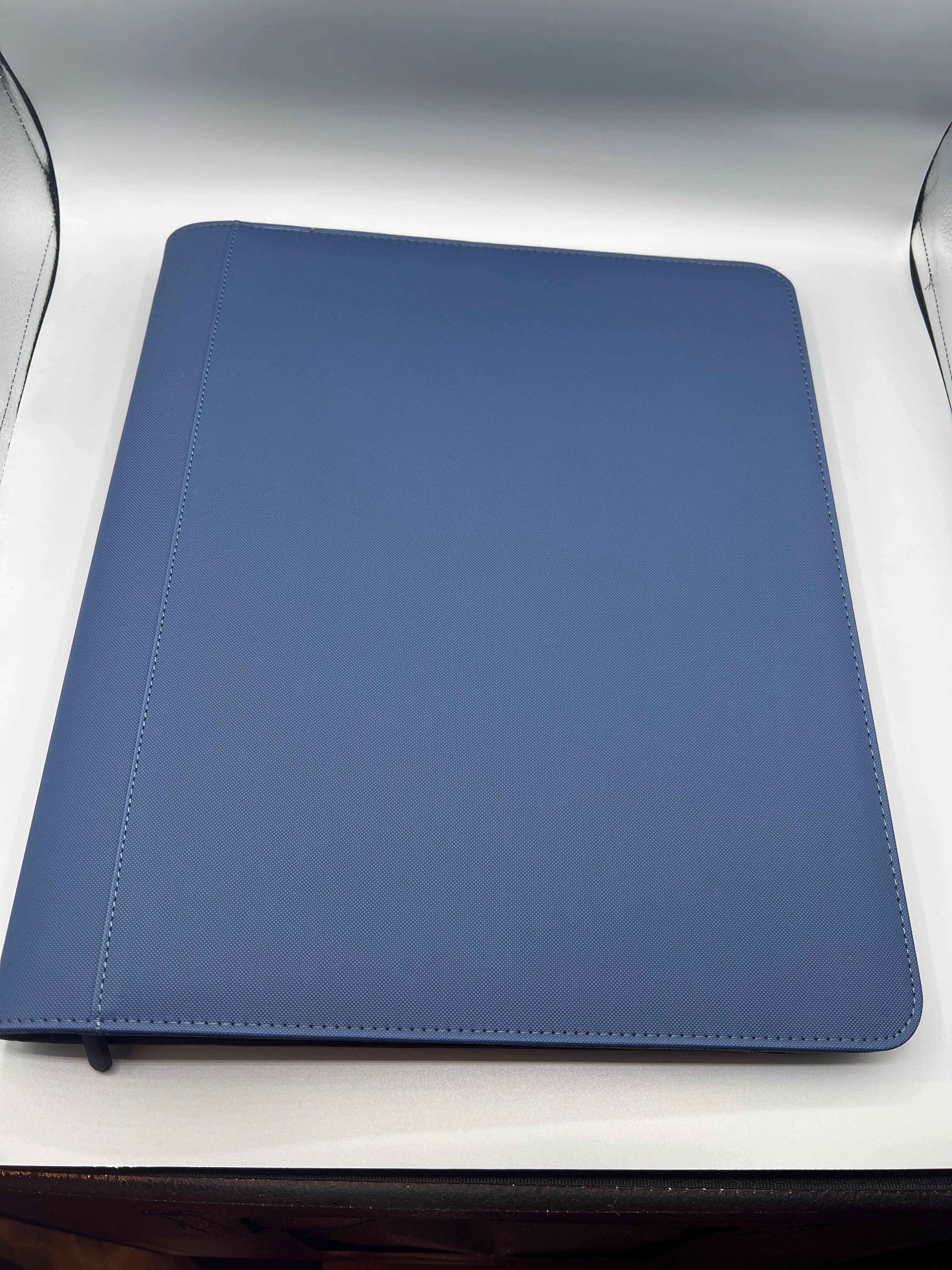 Premium Trading Card Binder – Secure Storage for Collectors